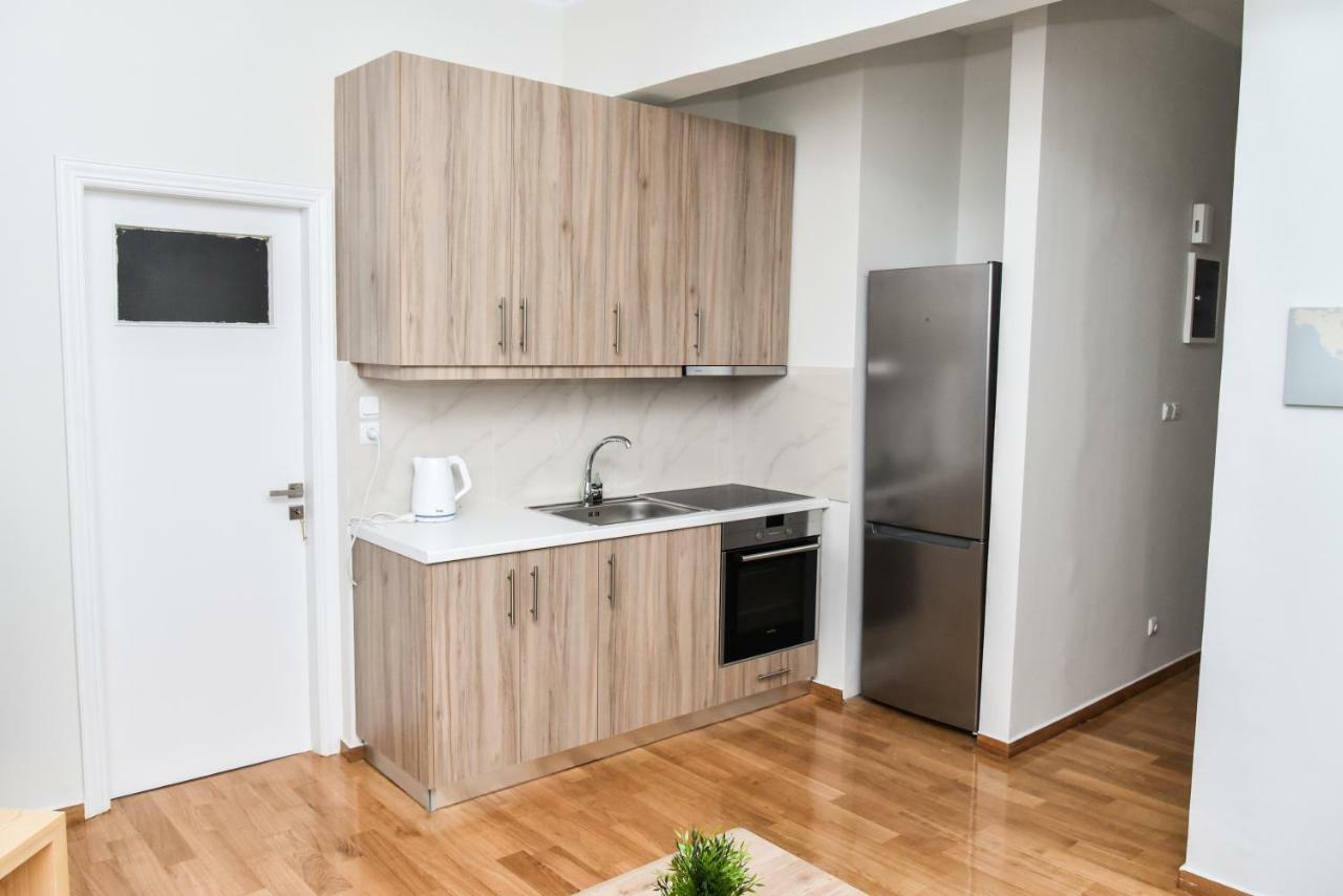Warm Apartment At Exarchia 1 Bed 2 Pers Athén Kültér fotó